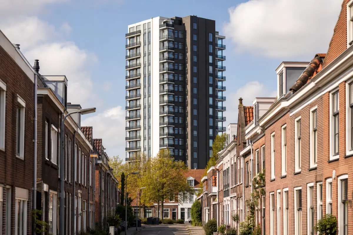 Waarom laagbouw anders klinkt dan hoogbouw